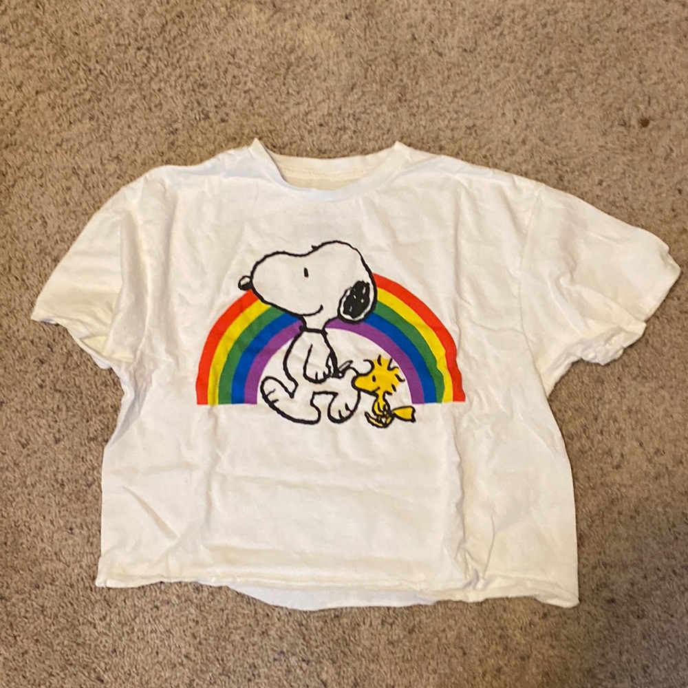 Cropped snoopy shirt
